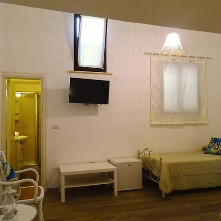 Mescia Marina 3*