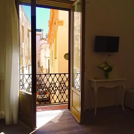 فندق مبيت وإفطار Mescia Marina غالّيبولي