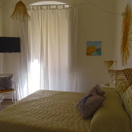 Mescia Marina فندق مبيت وإفطار غالّيبولي