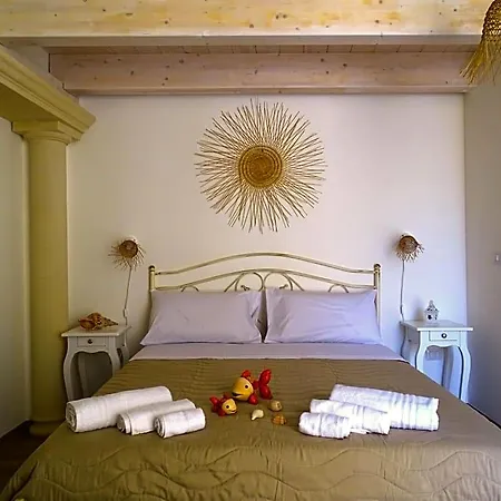 Bed & Breakfast Mescia Marina 3*