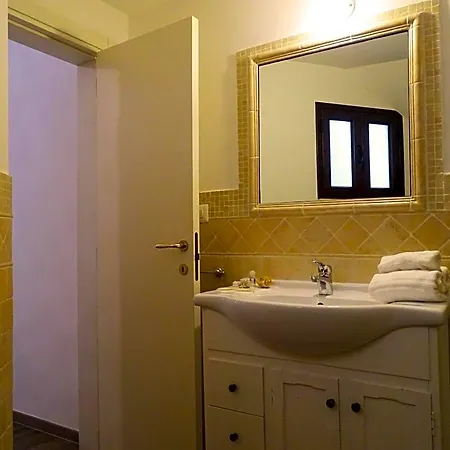 Mescia Marina Bed & Breakfast 3*
