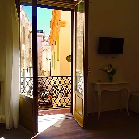 Bed & Breakfast Mescia Marina 3*