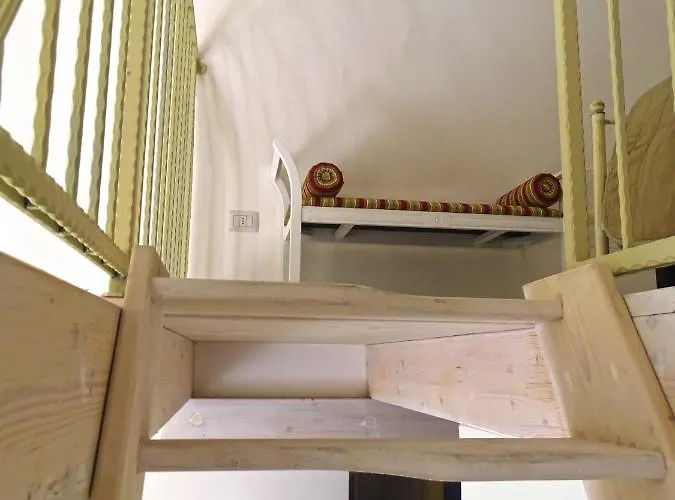 فندق مبيت وإفطار Mescia Marina 3*