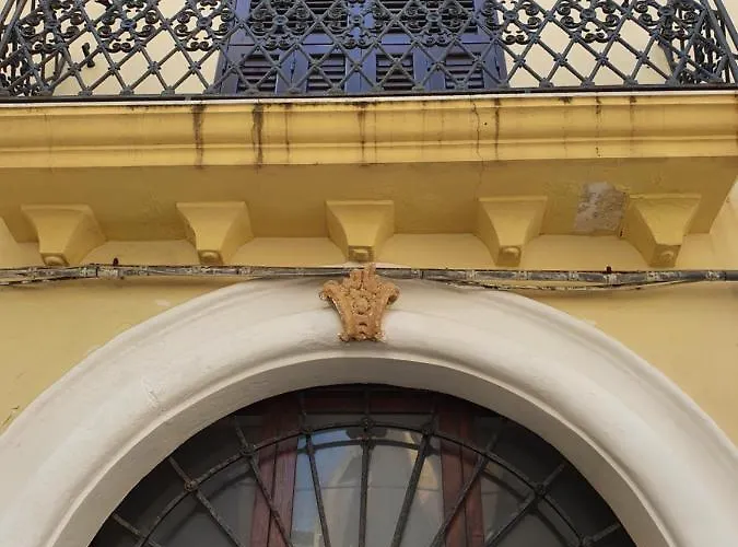 فندق مبيت وإفطار Mescia Marina 3*